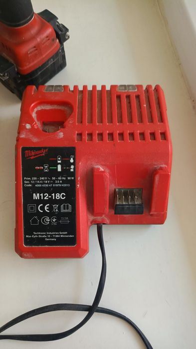 milwaukee шуруповерт ударный m18