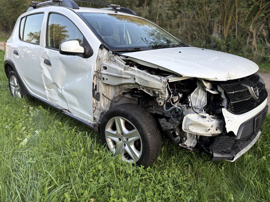 Uszkodzone dacia sandero stepway