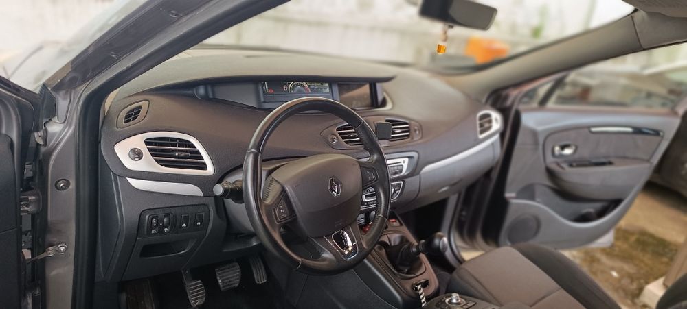 Renault Scenic 3 de 2014 por 7.500 euros