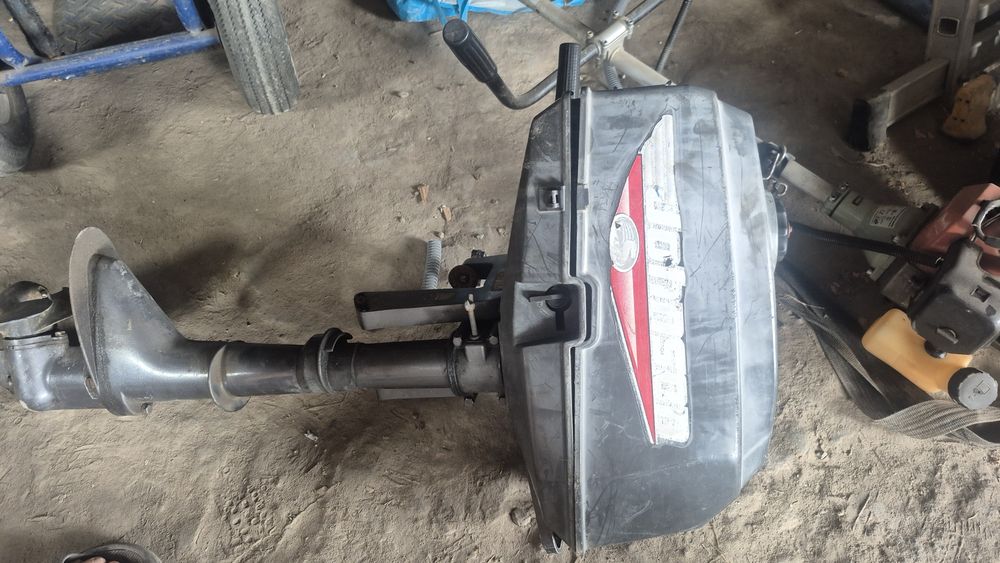 Лодочний мотор Suzuki Evinrude Jonson