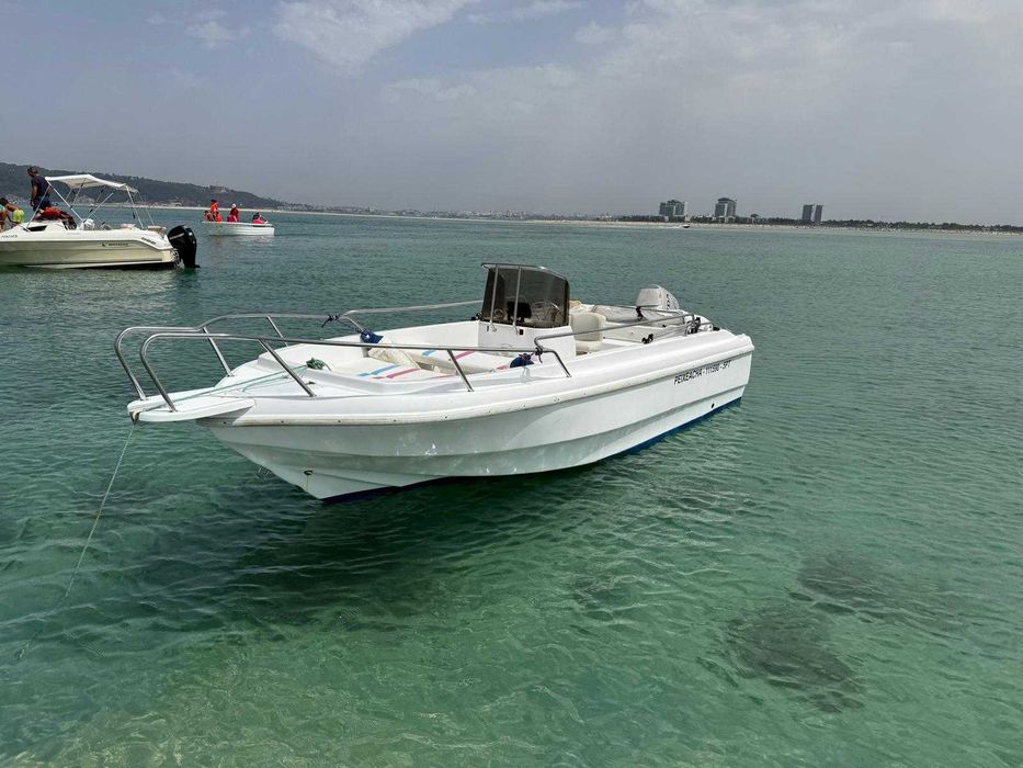 Barco Playmar 460 open, casco duplo