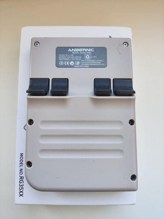 Anbernic Model RG35XX