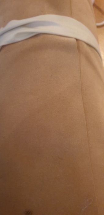 Materiał zamszopodobny i końcówki materiałów