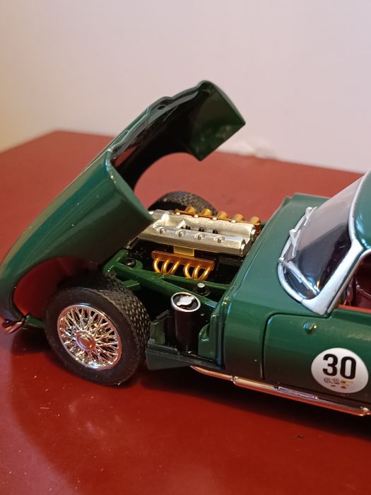 Модель Jaguar E-Type 1/24