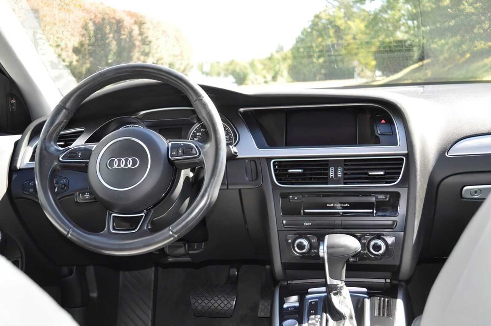 Audi A4      2015