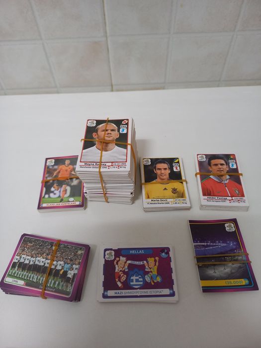 Cromos Euro 2012 troco ou vendo