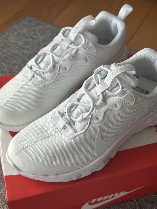 Tenis NIKE novos