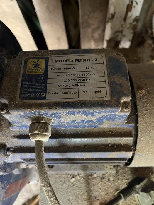 Зернодробилка Млин-ОК МЛИН-2 1,8 kW