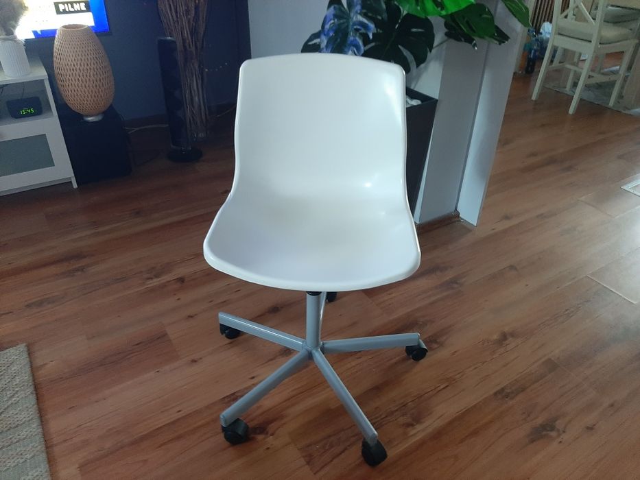 Krzesło obrotowe biurowe.  komputerowe Ikea