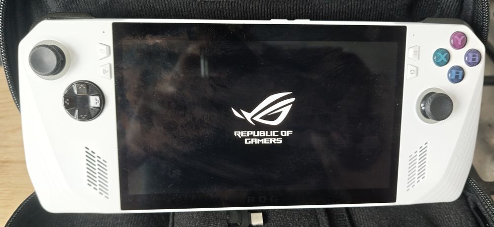 Konsola Asus ROG Ally