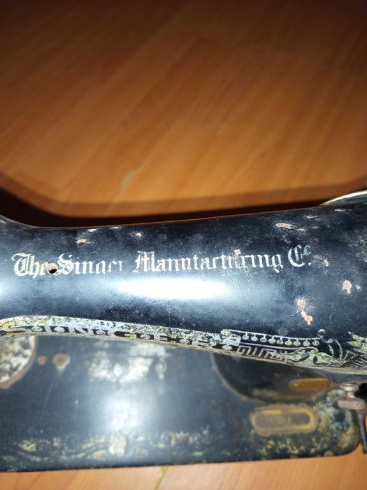 Máquina de costura Singer antiga