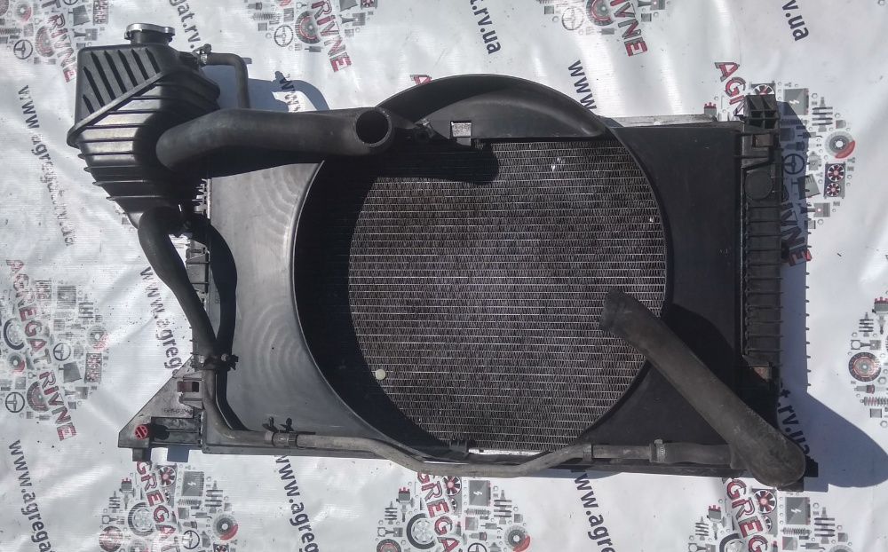 Радіатор Інтеркуллер Диффузор Вентилятор Вискомуфта Sprinter LT