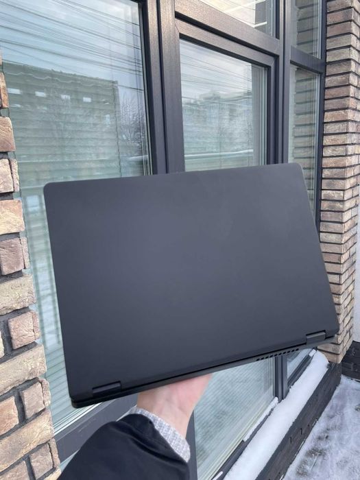 Fujitsu U729: компактний, швидкий, батарея до 6год є кількість