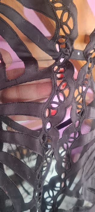 Piekne body czarne
