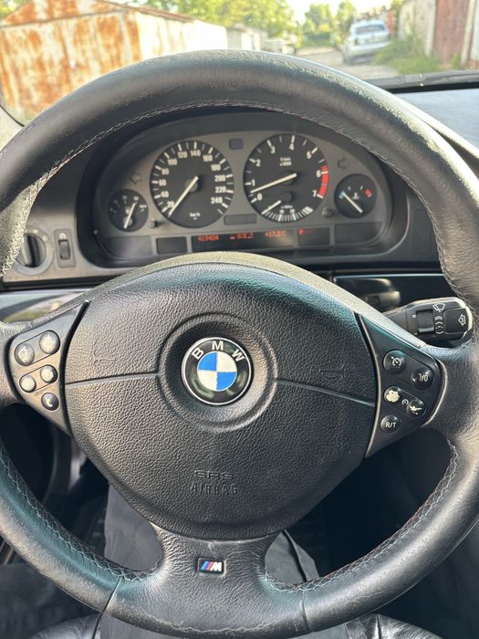 BMW Е39 M62B44 Bayerische Motoren Werke