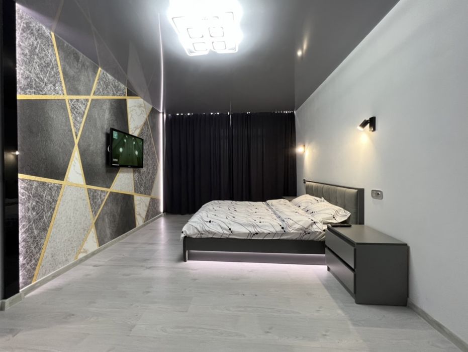 Оренда квартири подобово в центрі міста !