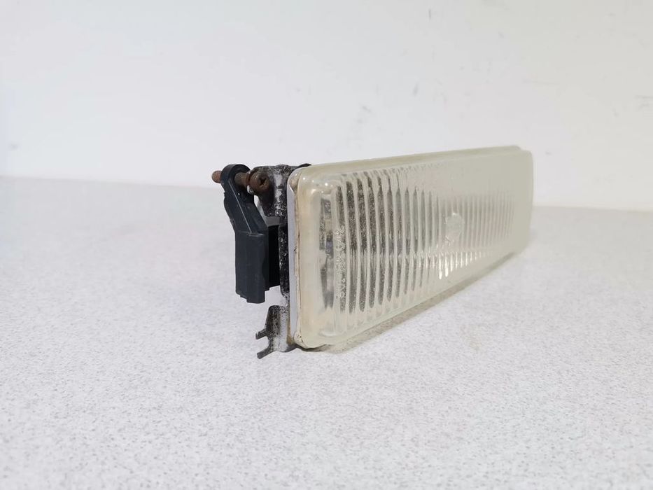 halogen lampa przeciwmgielna prawa opel senator b 87-93 301132042 hella