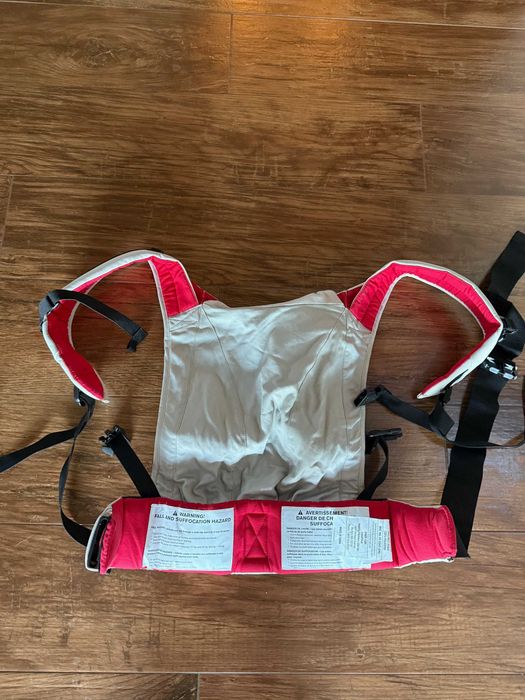 Cybex Yema Click Nosidełko Ergonomiczne Silver Grey - Ferrari