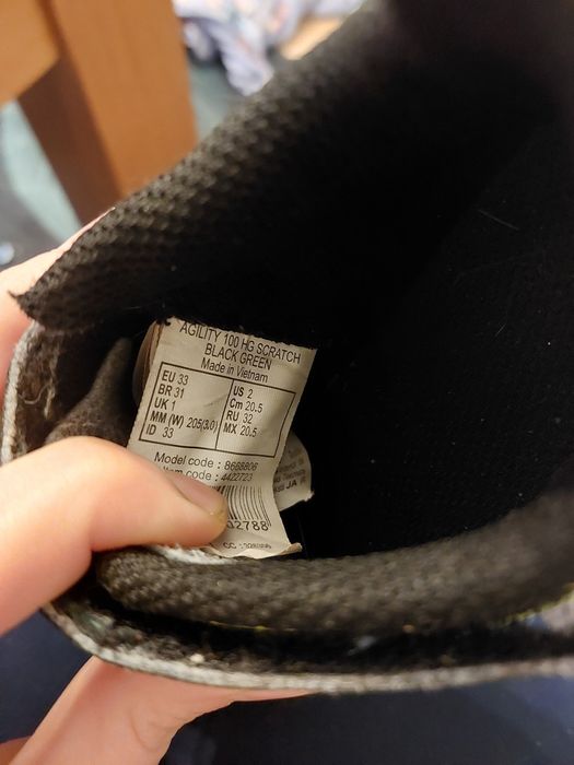 Buty piłkarskie chłopięce  r 33
