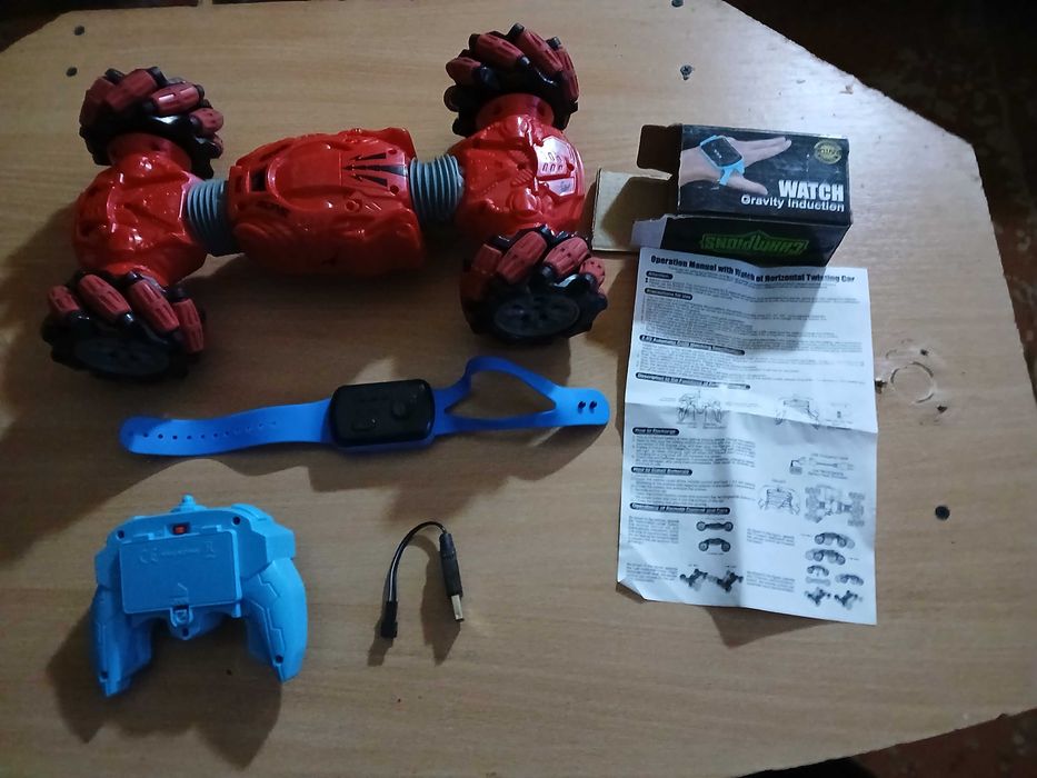 Дитяча іграшка машинка