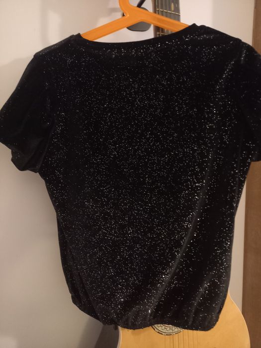 Bluzka czarna 128 krótki ręk. brokat