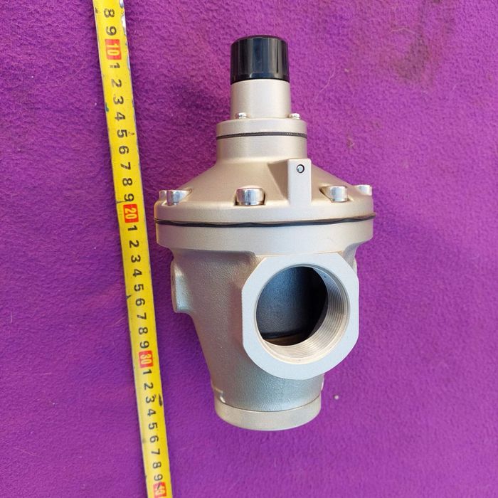 Регулятор давления воздуха SMC AR825-F14