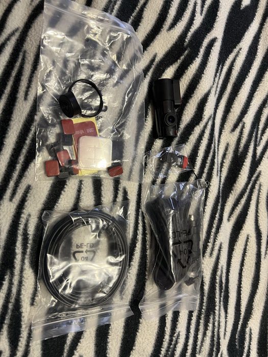 Відеорегістратор новий. BLACKVUE   DR750X-2CH