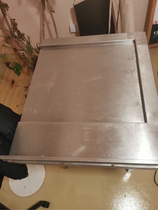 Bancada inox para tabuleiros
