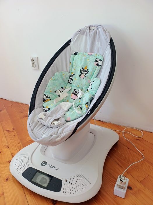 Заколисуючий центр (шезлонг-гойдалка) 4moms mamaRoo 3.0 (модель 1026).