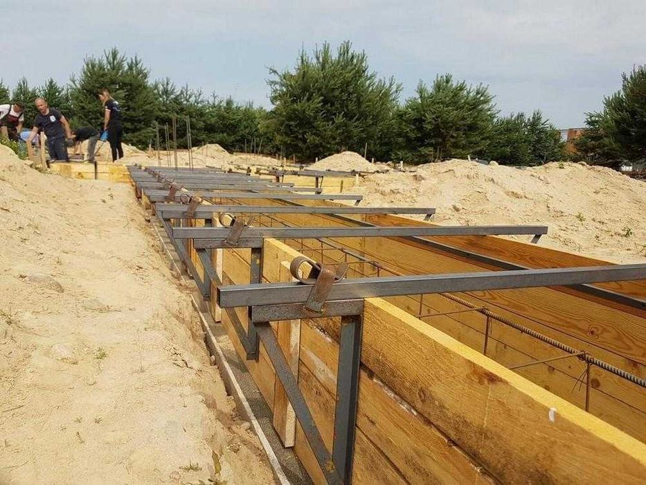 Wynajem: Stemple 4m, 5m, Podpory,Sztyce długie 10kn i 20kn szalunki