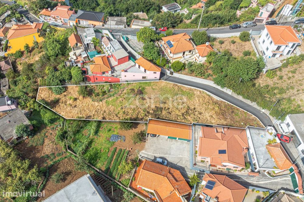 Terreno Rústico em Câmara de Lobos