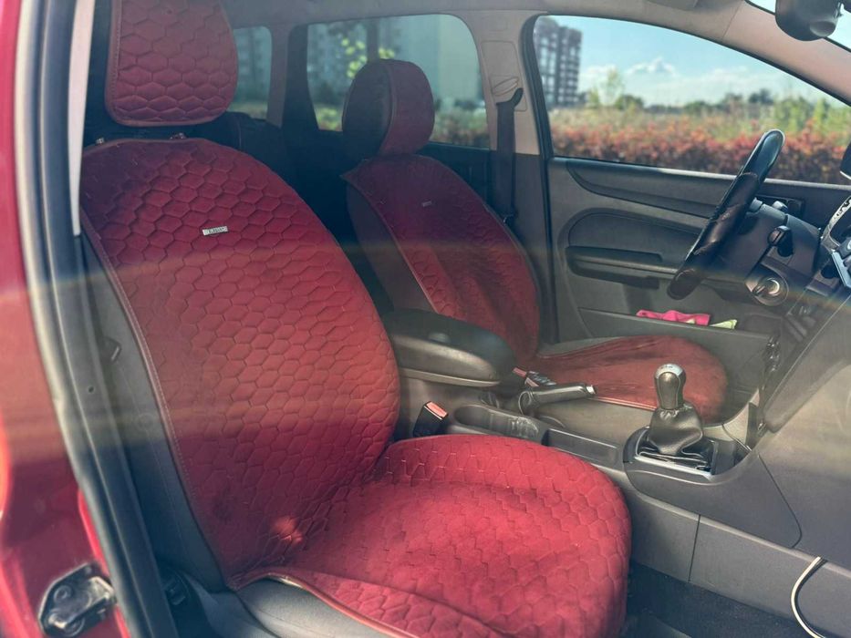 FORD Focus 2006р 1,8 газ/бенз /ОБМІН/РОЗСТРОЧКА