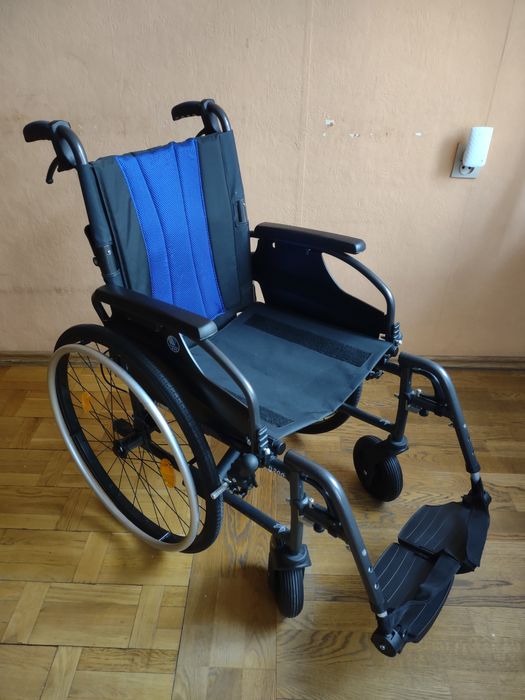 Wózek inwalidzki Vermeiren D 200P