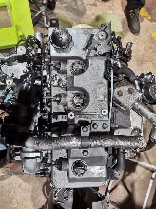 Motor mitsubishi 4m41 u