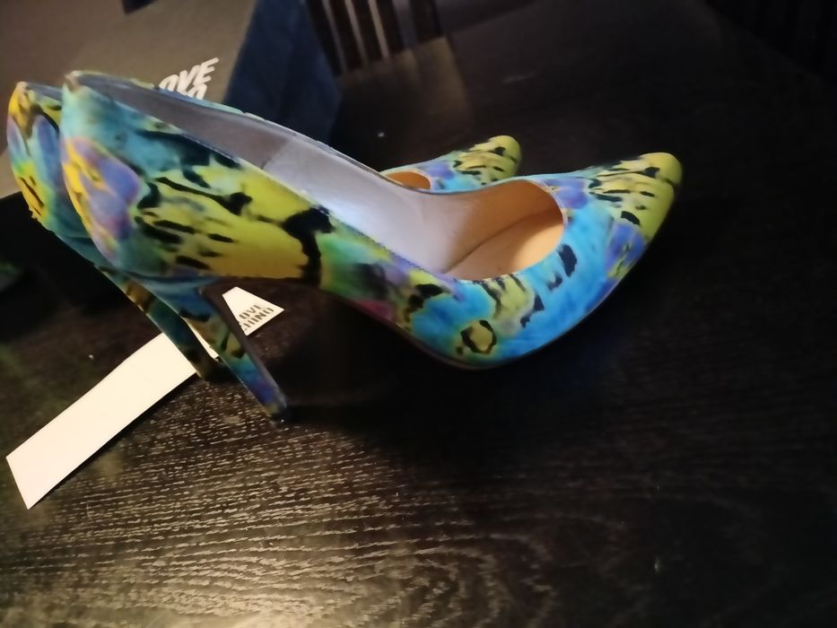 Szpilki Love Moschino  wielokolorowe