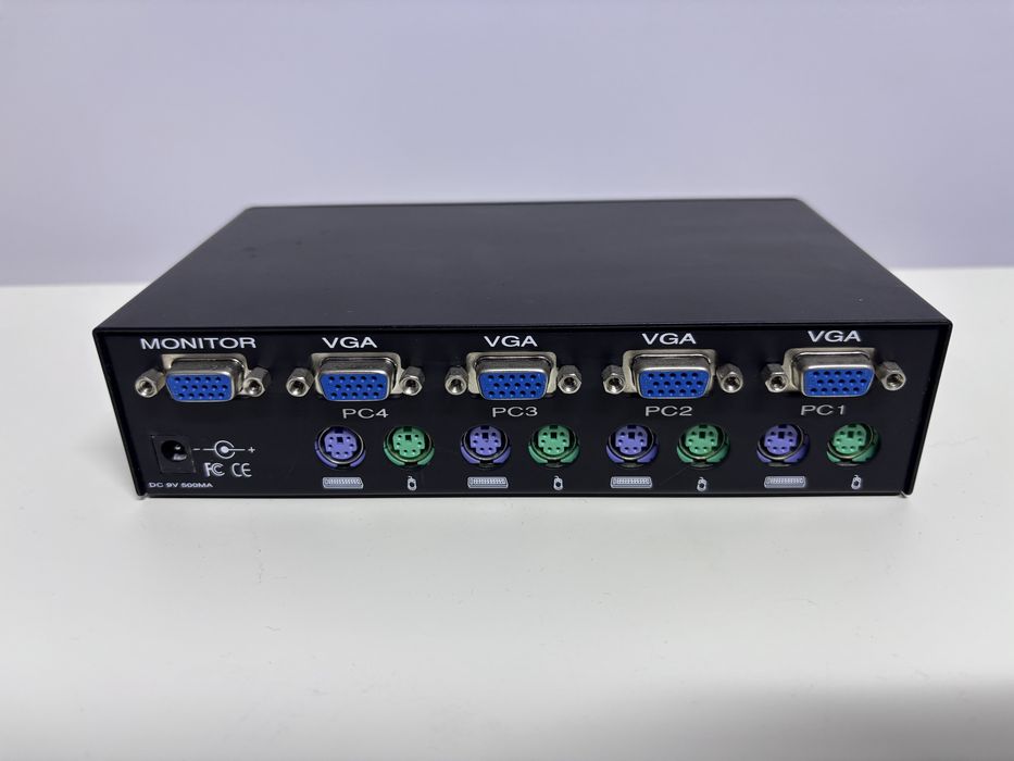 KVM Konig 4Portas