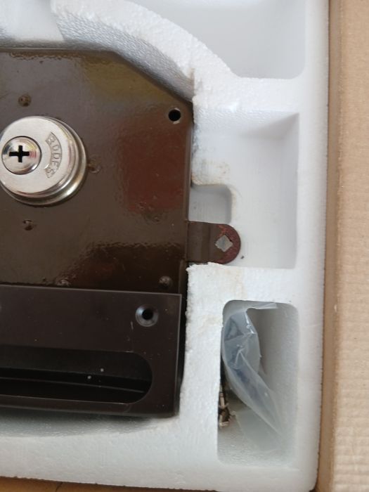 Fechaduras novas para portas ou portões