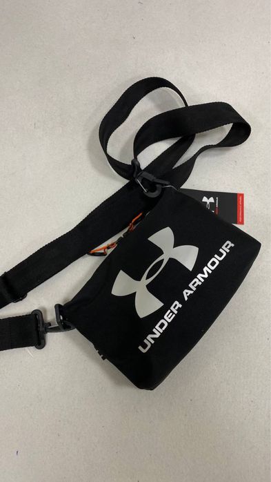 Маленькая сумка через плечо Under Armour