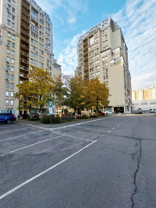 Продам 3-х кімнатну квартиру ЖК Олімпік.