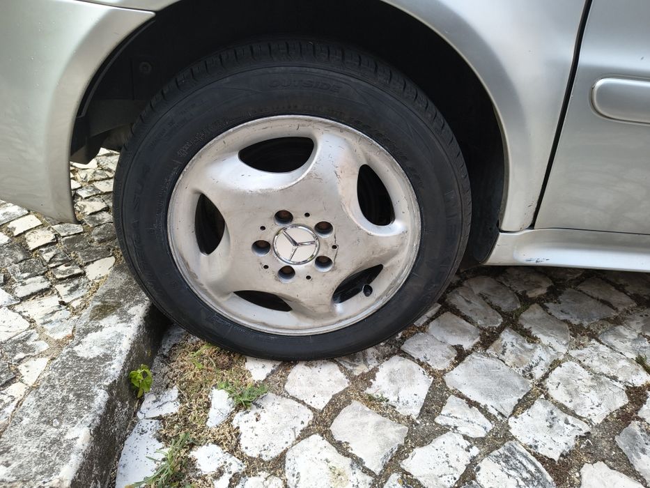 Jogo de 4 Tampas / Centro de Jantes Mercedes-Benz 75mm (Novos)