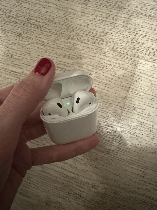Навшники airpods 2 оригинал
