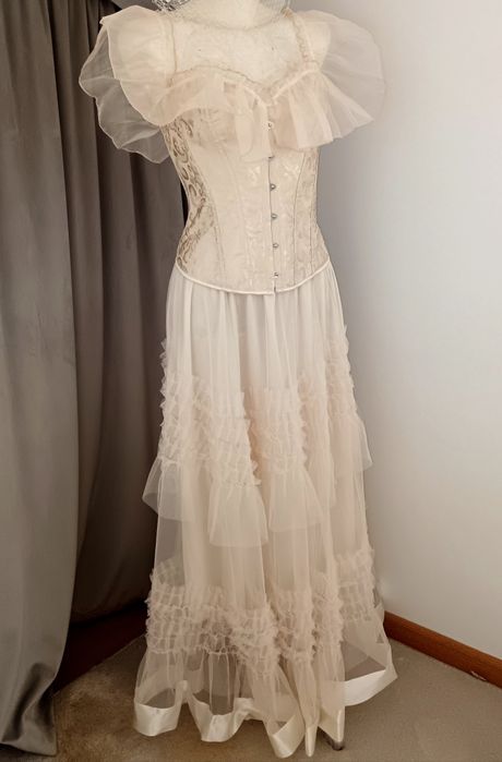 Kostium damy/ suknia ślubna+ rękawiczki