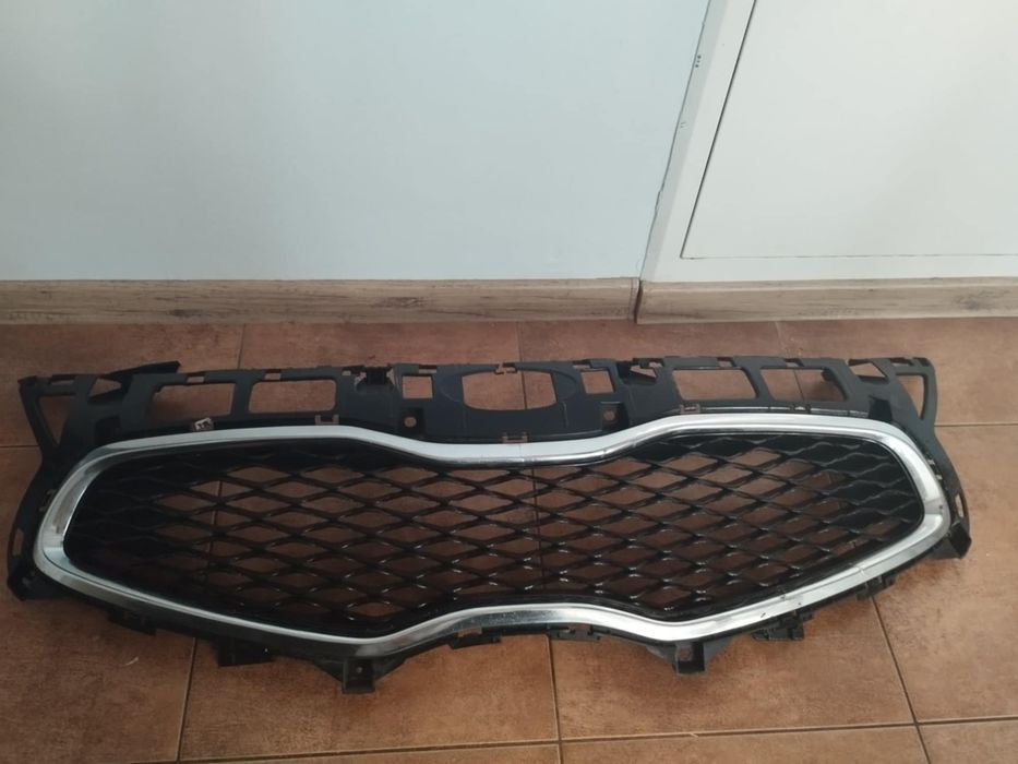 Grill Kia carens 2014rok