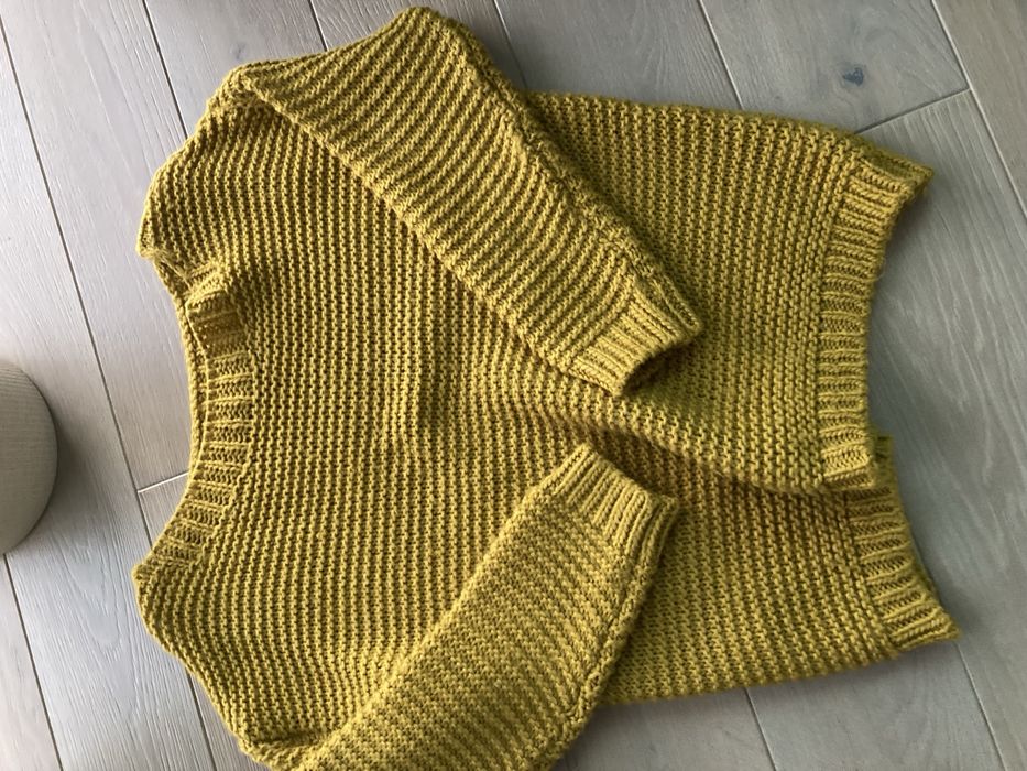 Włoski sweter z wełną roz. M/L