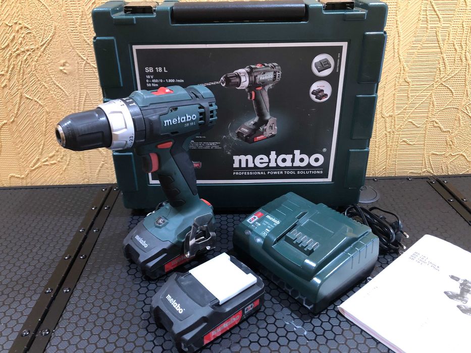 Аккумуляторный ударный дрель шуруповерт Metabo BS 18 L 2х2.0 А