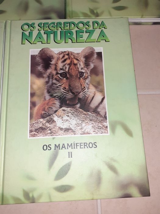 Conjunto de 8 livros os segredos da natureza.