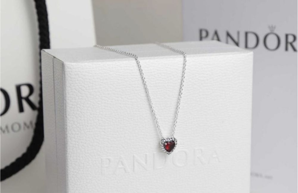 Жіноче срібне намисто ланцюжок з кулоном біле рожеве чер серце pandora
