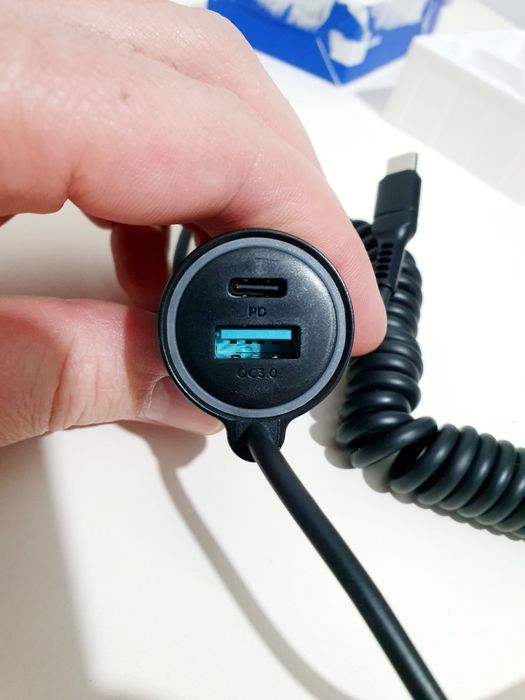 Ładowarka samochodowa szybka USB-C