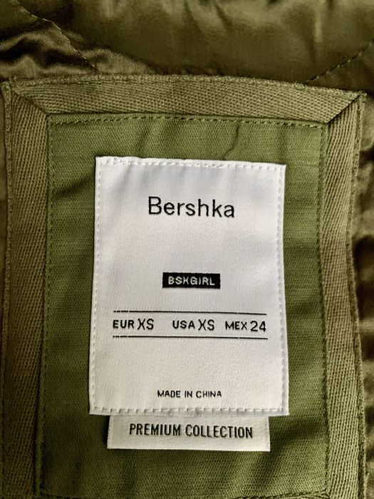 Casaco Bershka com capuz