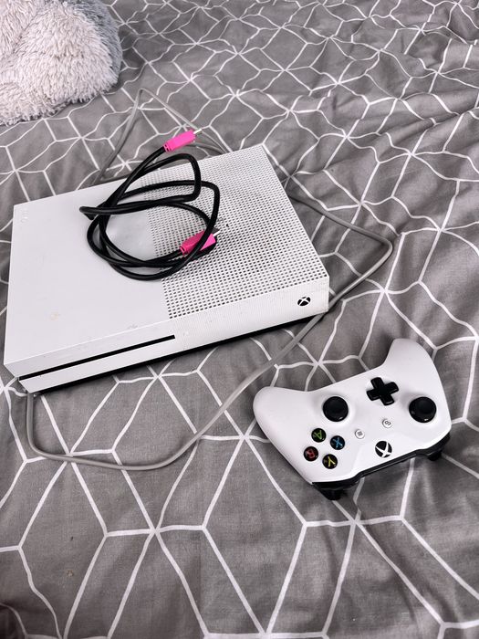 продам Xbox one s